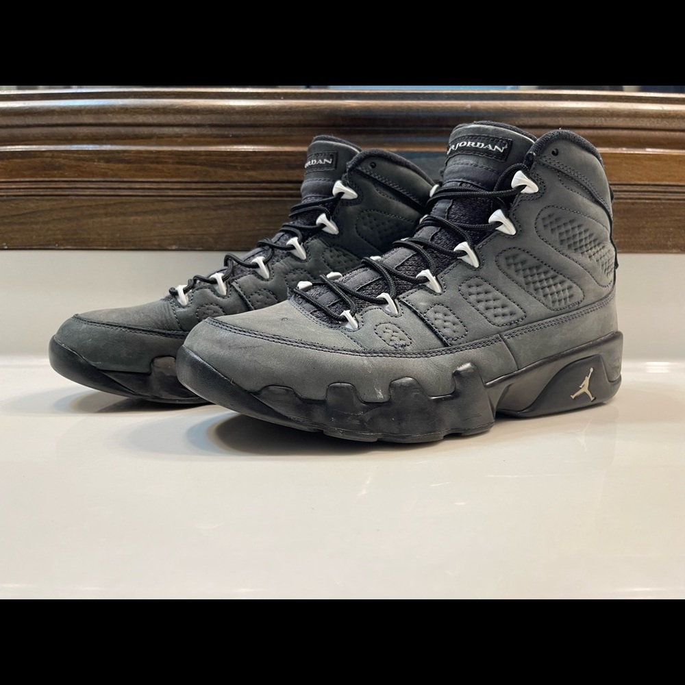Retro Jordan 9 Size 10